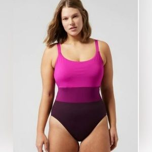 Athleta coastline, one piece swimsuit, new with tags size large